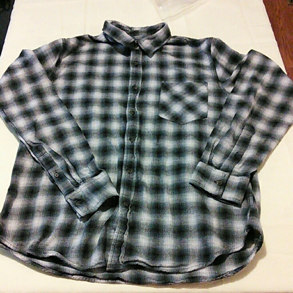 Arizona Jean Co long sleeve shirt size L (F)